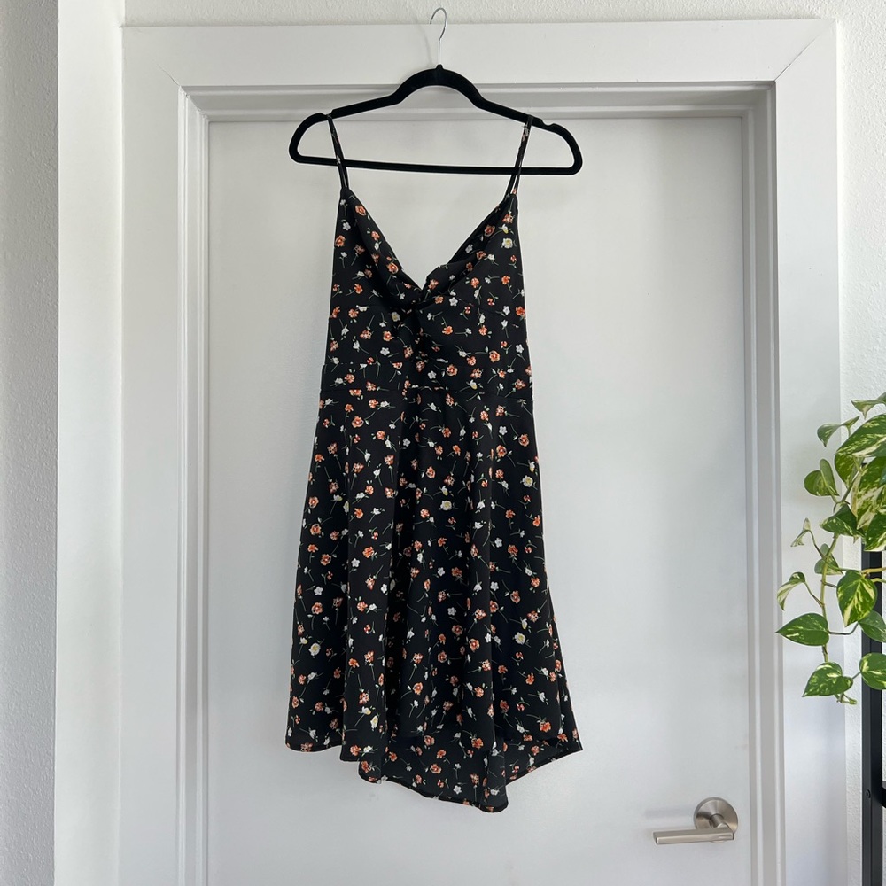 Shein 1xl flower dress black with keyhole